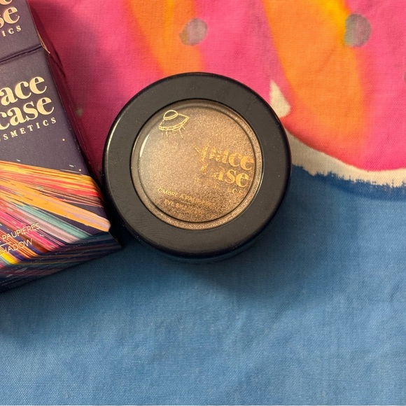 Space Case Cosmetics Eyeshadow in “Space Food” Vegan & Cruelty Free NWT - Picture 8 of 14